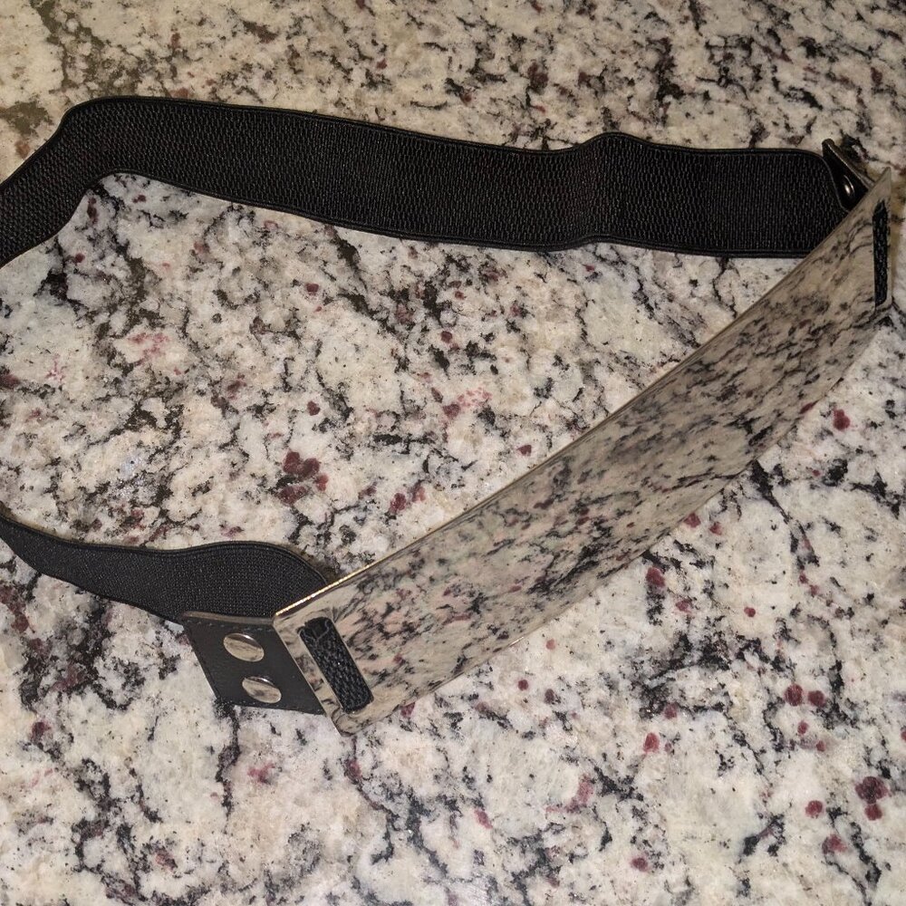 Fashion Belt. Size Large